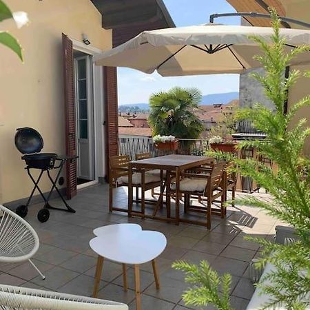 La Dolce Vita Apartment Intra Ngoại thất bức ảnh