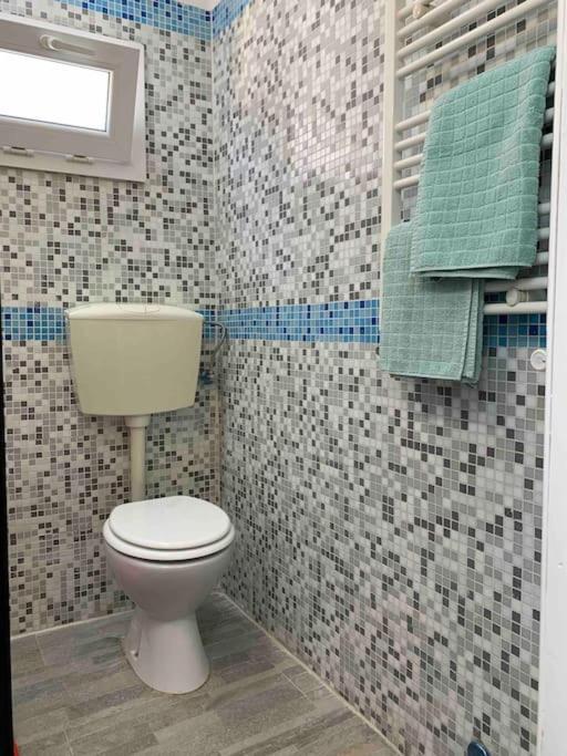 La Dolce Vita Apartment Intra Ngoại thất bức ảnh