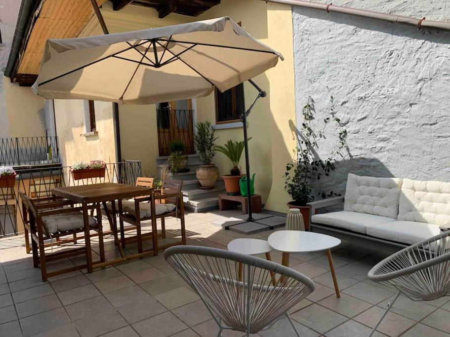 La Dolce Vita Apartment Intra Ngoại thất bức ảnh